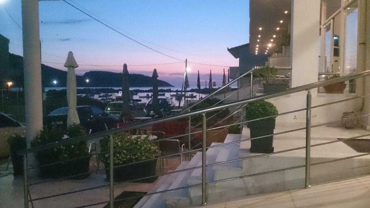 Hotel Porto Marathos Marathopoli Exterior foto